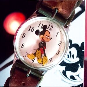 Vintage Mickey Mouse Watch - Brown Leather Buckle Band l Unisex